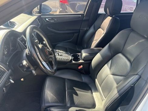 Used 2017 Porsche Macan GTS AWD/4WD image 6