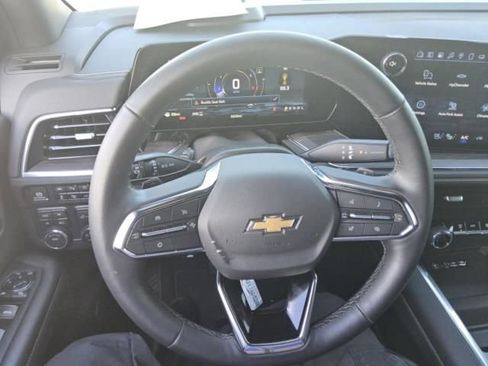 Used 2025 Chevrolet Tahoe Premier image 4