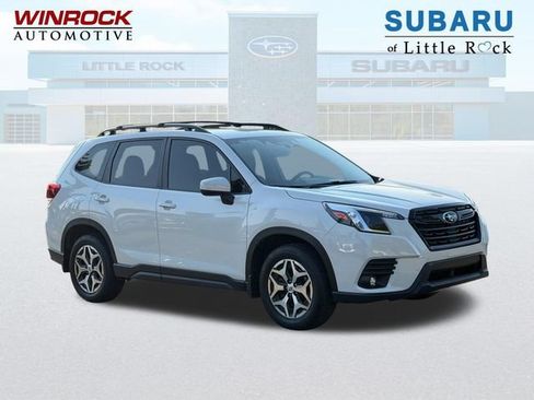 Used 2024 Subaru Forester Premium AWD/4WD image 1