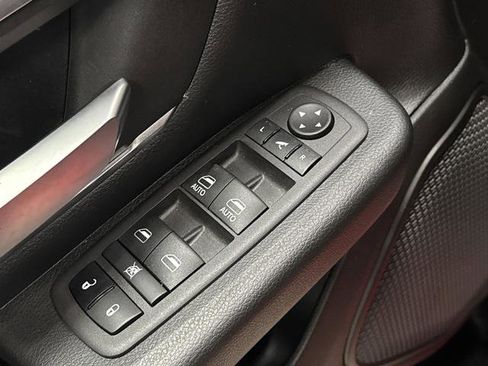 Used 2024 RAM 1500 Lone Star image 29