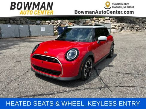 Used 2025 MINI Cooper S FWD image 1