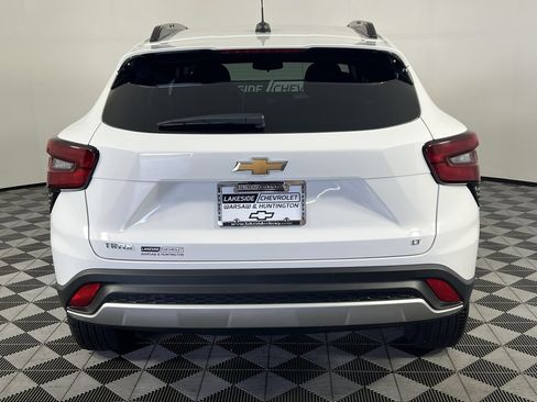 New 2025 Chevrolet Trax LT w/ LT Convenience Package image 5