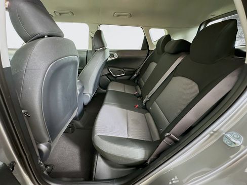 Used 2025 Kia Soul LX w/ LX Technology Package image 26