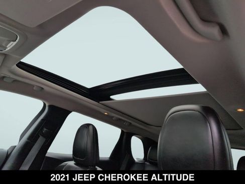 Used 2021 Jeep Cherokee Latitude Plus w/ Sun & Sound Group AWD/4WD image 15