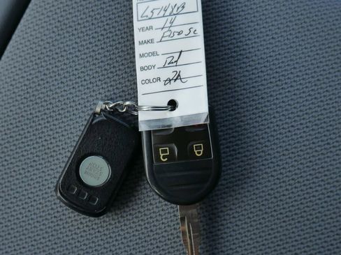 Used 2014 Ford F150 XLT w/ XLT Chrome Package image 38