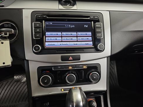 Used 2012 Volkswagen CC Sport FWD image 22