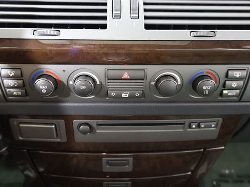 Used 2004 BMW 745Li image 48