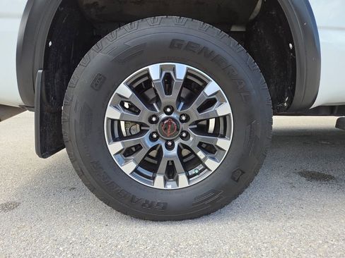 Used 2024 Nissan Titan PRO-4X w/ Pro-4x Utility Package AWD/4WD image 15