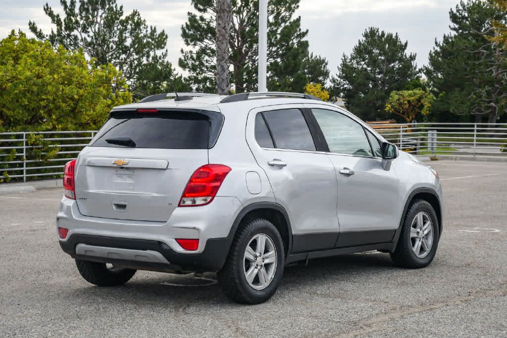 Used 2019 Chevrolet Trax LT w/ LT Convenience Package FWD image 10