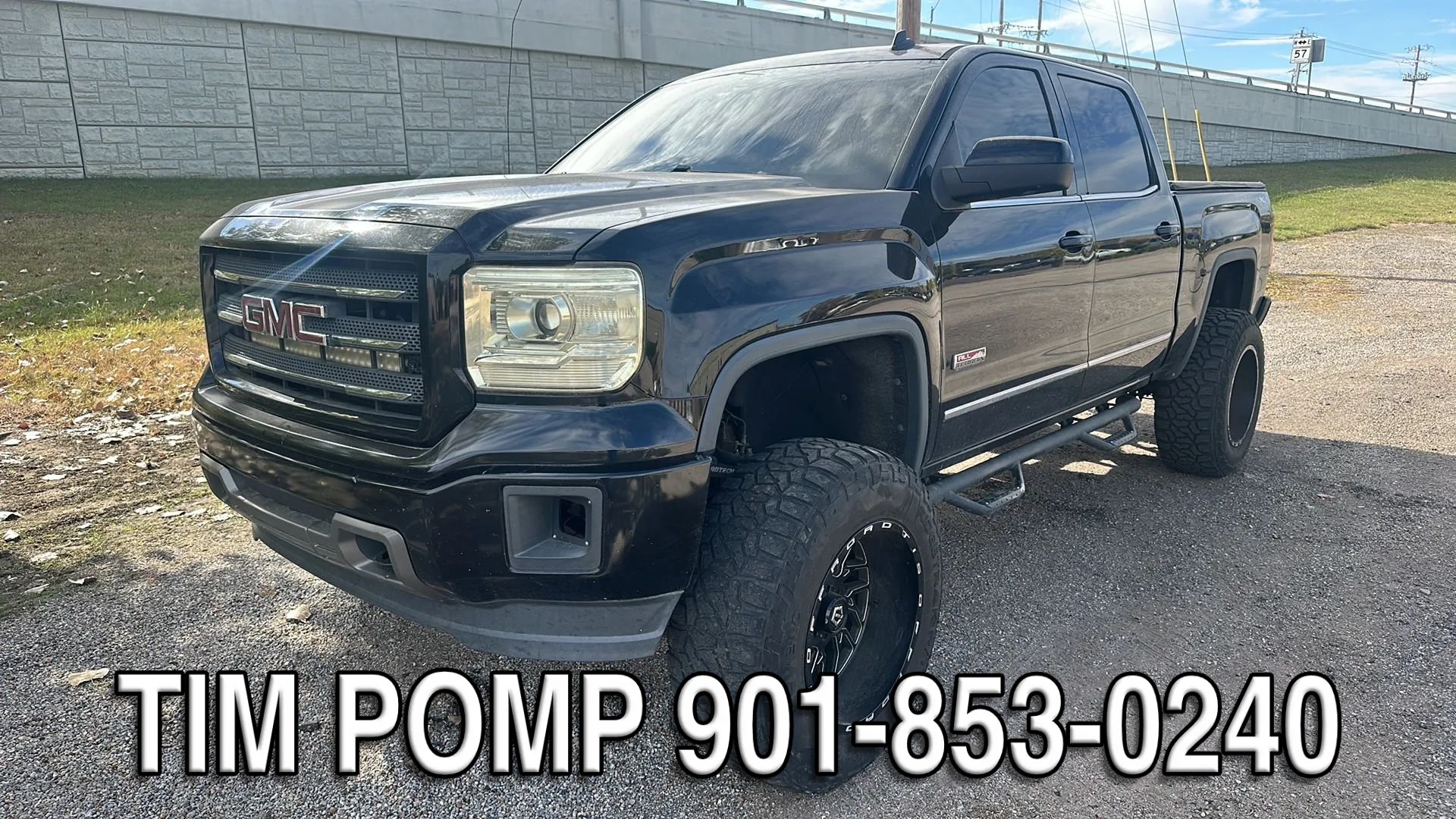 Used 2014 GMC Sierra 1500 SLT w/ All-Terrain Package AWD/4WD image 4