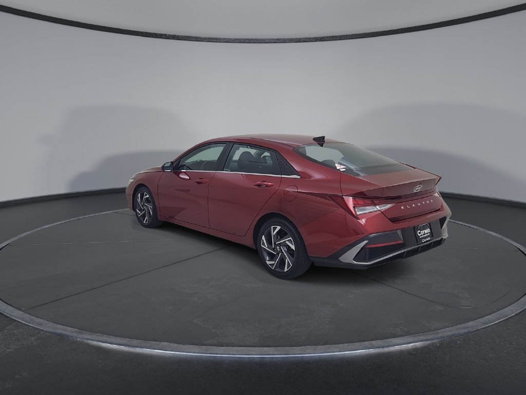 Used 2025 Hyundai Elantra SEL FWD image 13