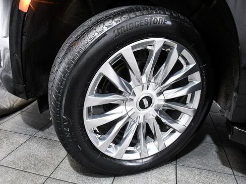 Used 2024 Cadillac Escalade ESV Premium Luxury w/ LPO, Floor Liner Package AWD/4WD image 7