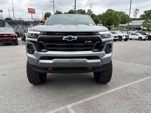Used 2024 Chevrolet Colorado Z71 w/ Z71 Convenience Package 2 AWD/4WD image 8
