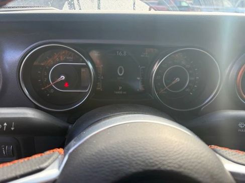 Certified 2023 Jeep Gladiator Mojave w/ Cold Weather Group image 19