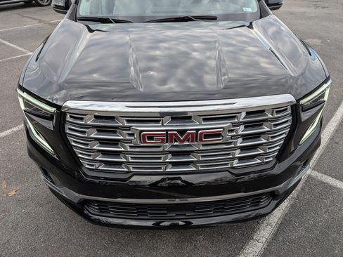 Used 2024 GMC Acadia Denali w/ Super Cruise Package image 12