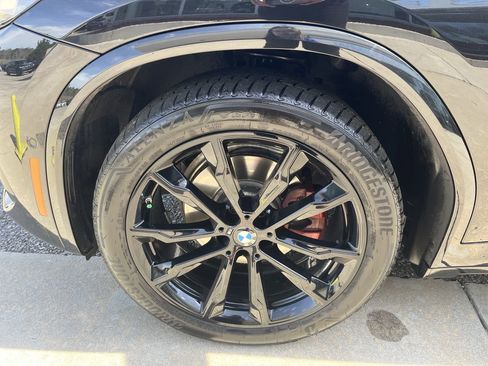 Certified 2025 BMW X4 xDrive30i image 13