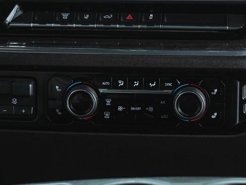 Used 2024 Chevrolet Silverado 2500 LTZ image 41