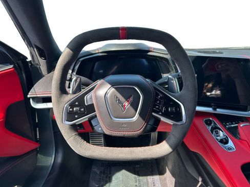 Used 2023 Chevrolet Corvette Stingray Premium Conv w/ Z51 Performance Package RWD image 21