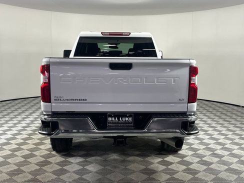 Used 2025 Chevrolet Silverado 2500 LT w/ Convenience Package AWD/4WD image 6