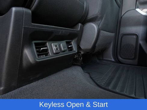Used 2021 Chevrolet Silverado 1500 LT AWD/4WD image 23