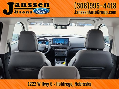 Used 2025 Ford Bronco Sport Badlands image 11