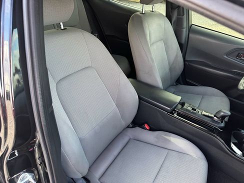Used 2023 Toyota Prius LE FWD image 15