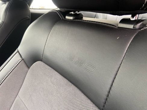 Used 2019 Ford Mustang Shelby GT350 w/ Technology Package image 11