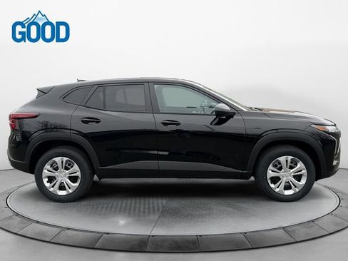 New 2026 Chevrolet Trax LS w/ Driver Confidence Package FWD image 6