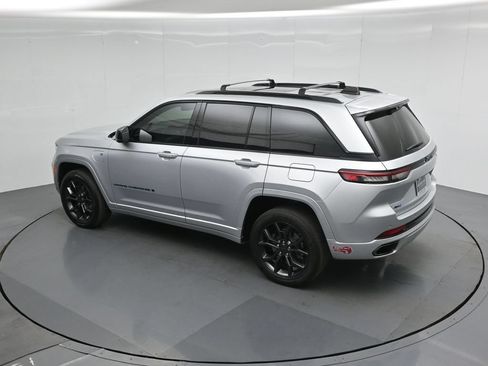 Used 2023 Jeep Grand Cherokee 30th Anniversary AWD/4WD image 43