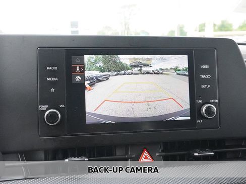 Used 2025 Kia Sportage LX AWD/4WD image 4
