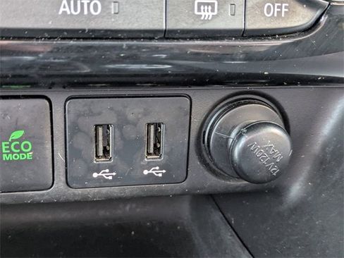 Used 2020 Mitsubishi Eclipse Cross LE image 24