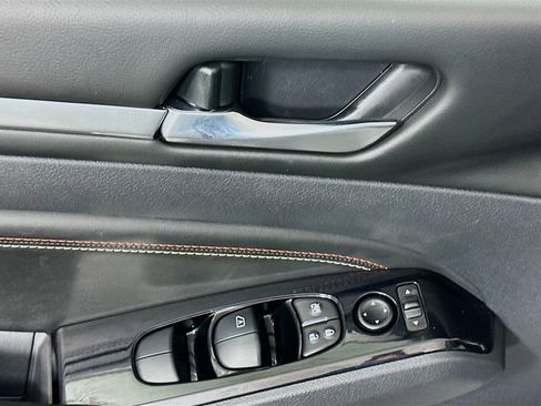 Used 2023 Nissan Altima 2.5 SR w/ SR Premium Package image 18