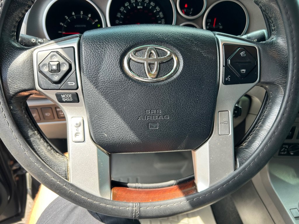 Used 2015 Toyota Sequoia Platinum RWD image 19
