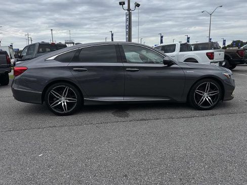 Used 2022 Honda Accord Touring image 4