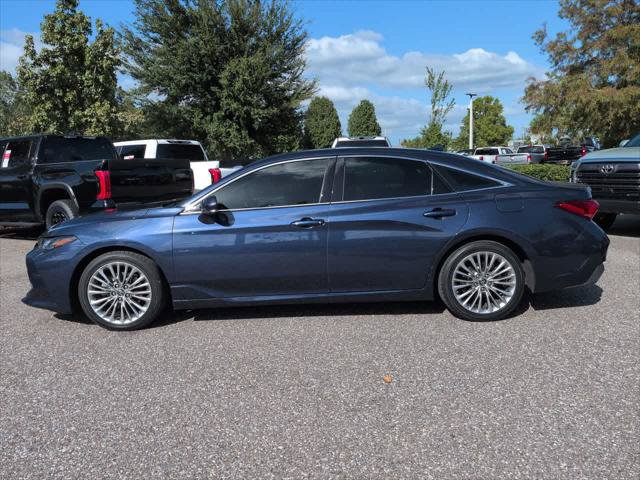 Certified 2019 Toyota Avalon Limited w/ Advanced Safety Package FWD image 3
