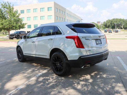 Used 2018 Cadillac XT5 Luxury w/ LPO, Wheel Lock Package FWD image 5