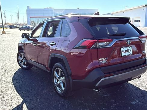 Used 2019 Toyota RAV4 Limited image 5