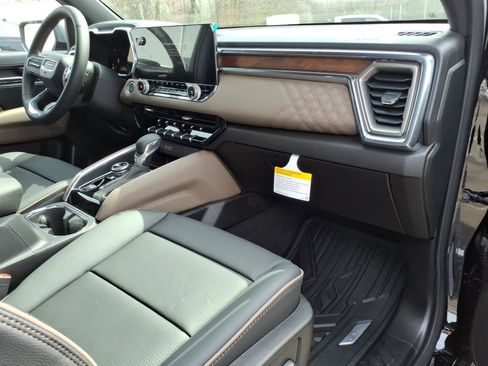 New 2026 GMC Canyon Denali image 9