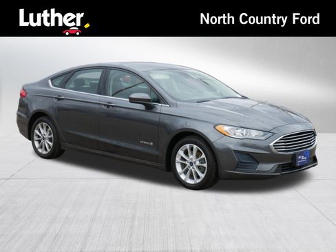 Certified 2019 Ford Fusion SE image 1