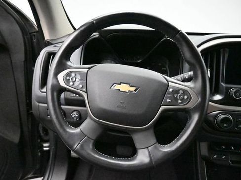 Used 2022 Chevrolet Colorado Z71 AWD/4WD image 14