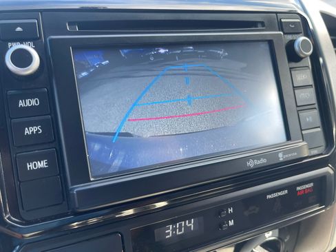 Used 2014 Toyota Tacoma 4x4 Access Cab image 25