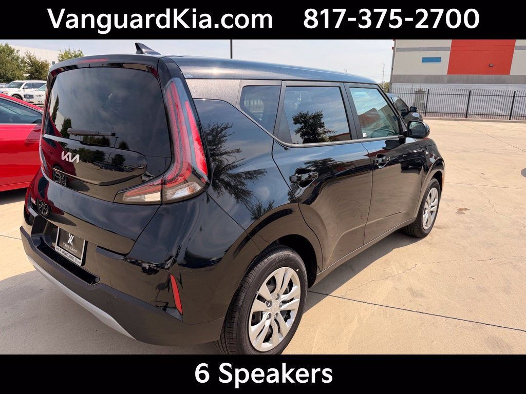 Certified 2023 Kia Soul LX FWD image 4