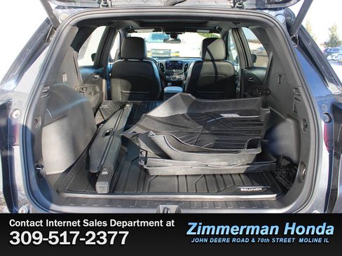 Used 2023 Chevrolet Equinox RS w/ RS Leather Package image 7