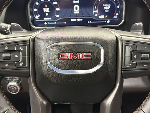 Used 2025 GMC Sierra 1500 AT4 w/ Technology Package AWD/4WD image 28