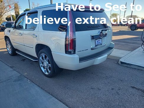 Used 2007 Cadillac Escalade AWD w/ Information Package image 5