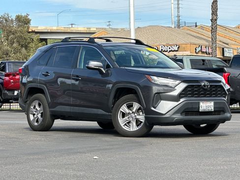 Used 2023 Toyota RAV4 XLE w/ Convenience Package image 8