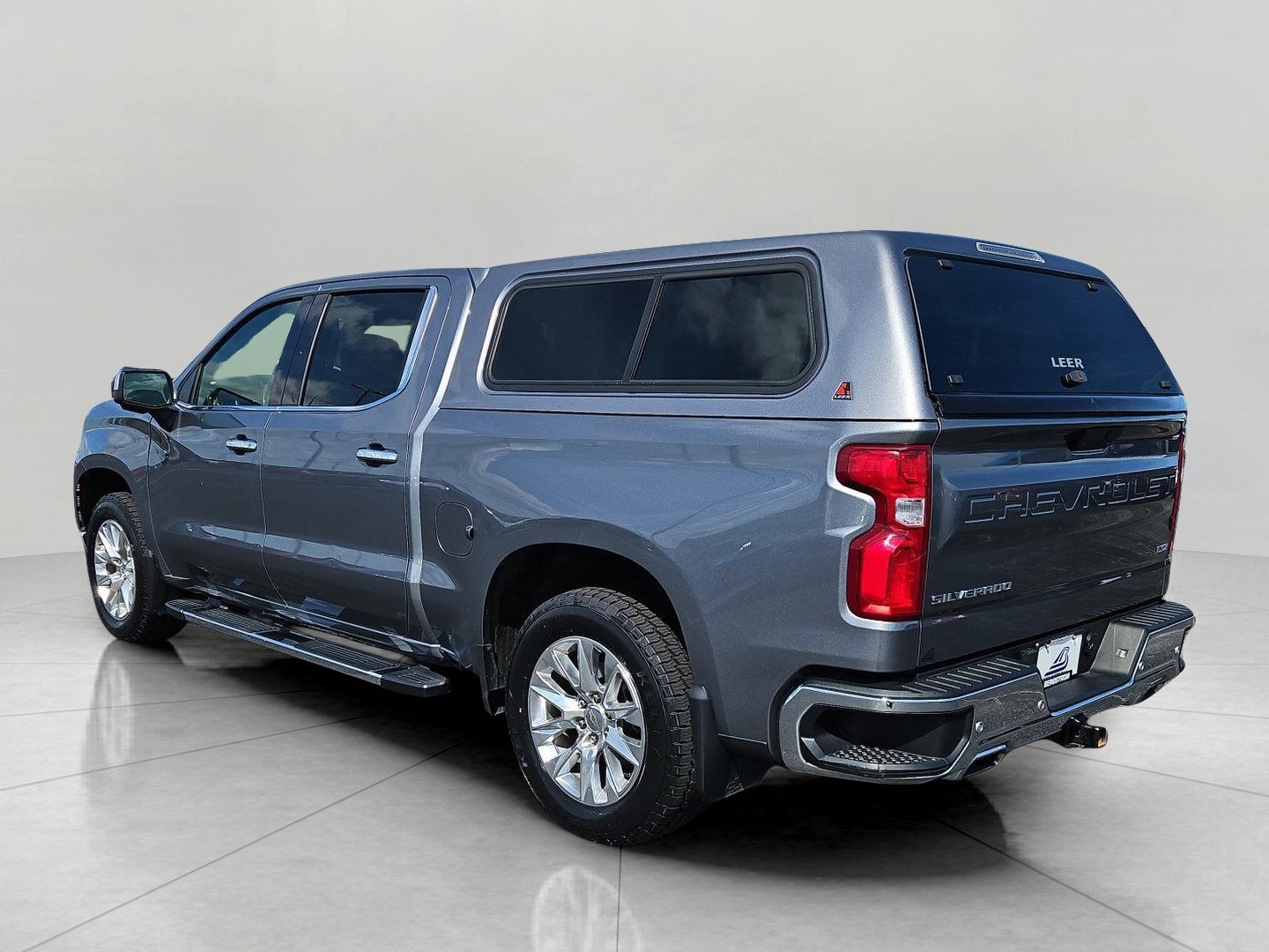Used 2021 Chevrolet Silverado 1500 LTZ w/ LTZ Premium Package AWD/4WD image 6