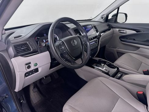 Certified 2017 Honda Pilot Elite image 9