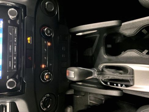 Used 2022 Nissan Frontier SV AWD/4WD image 26