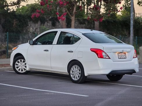 Used 2016 Nissan Versa S FWD image 11